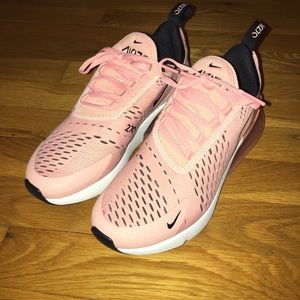 Nike Womens Air Max 270